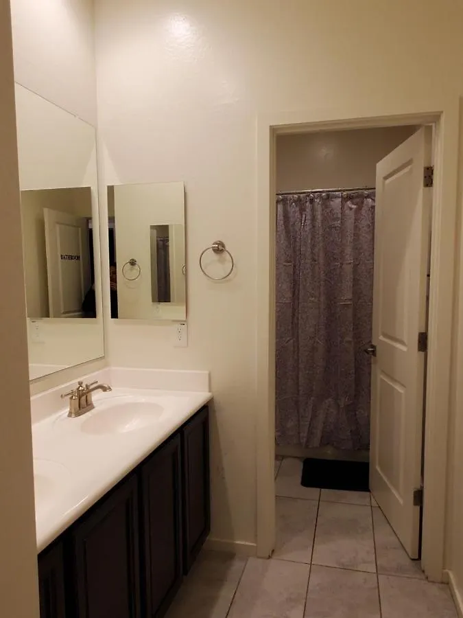 Adventure Short Term Stays - Southgate Ave Phoenix 0*,  United States
