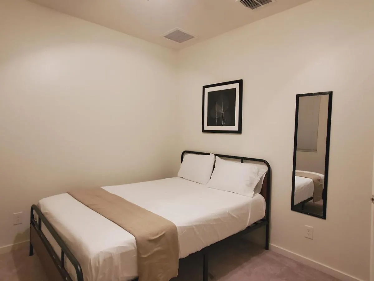Adventure Short Term Stays - Southgate Ave Phoenix Homestay