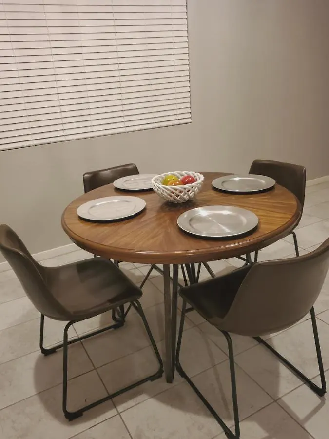Adventure Short Term Stays - Southgate Ave Phoenix Homestay