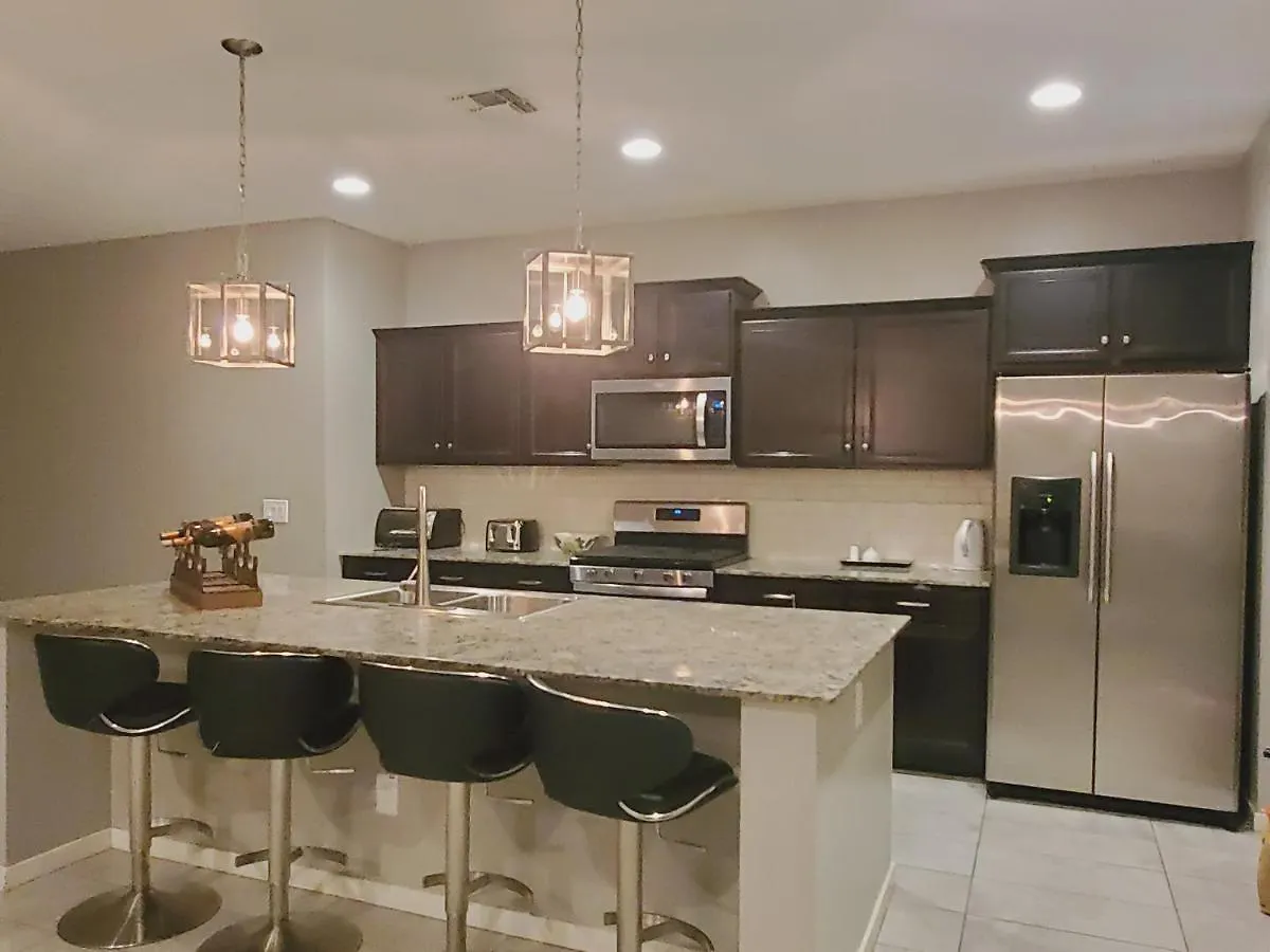 Homestay Adventure Short Term Stays - Southgate Ave Phoenix United States